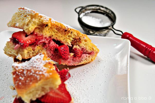 strawberry-cream-stuffed-french-toast-DSC_7683 Γαλλικό Τοστ Γεμιστό με Φράουλες και Κρέμα