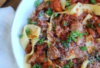 Hearty Slow Cooker Turkey Sausage Bolognese
