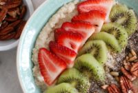 Fresh Strawberry Kiwi Chia Oat Breakfast