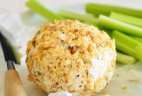 Whip Up a Crowd-Pleasing Cheese Ball