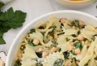 Creamy Cheesy Kale Pasta