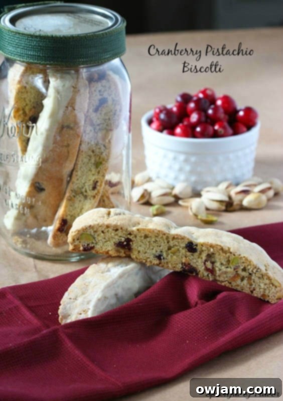 biscotti - 26 Delicious Holiday Treats