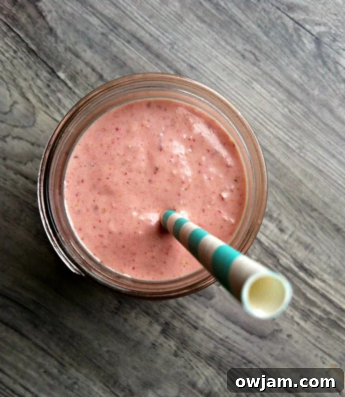 Strawberry Banana Oatmeal Smoothie