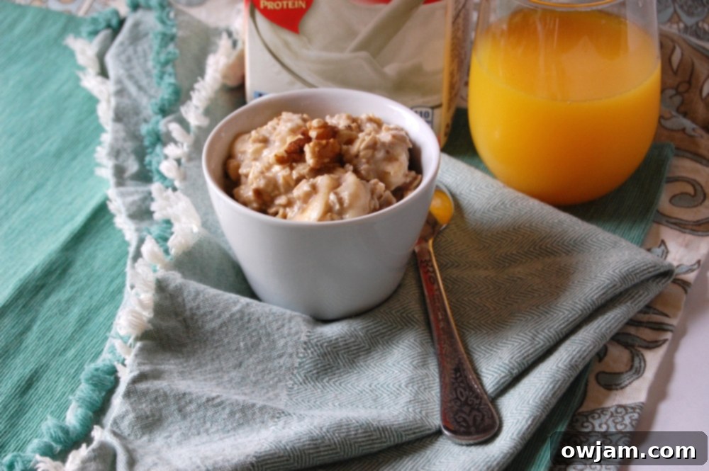 Creamy Banana Overnight Oats 3 Two jars of Banana Overnight Oatmeal ready to eat