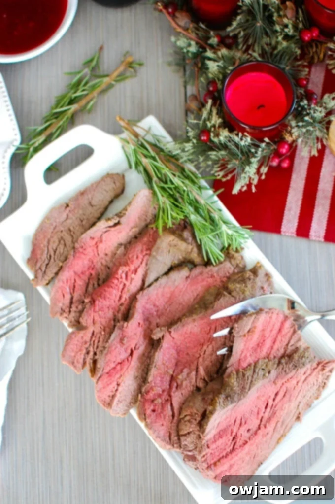 Juicy Beef Tenderloin Sliders with Zesty Cranberry Orange Relish 6 Beef Tenderloin with Cranberry Orange Relish - a spectacular dinner idea!