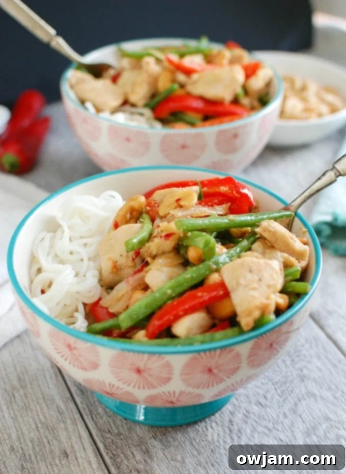 Lemongrass Chicken Noodle Bowls - a vibrant, healthy dinner