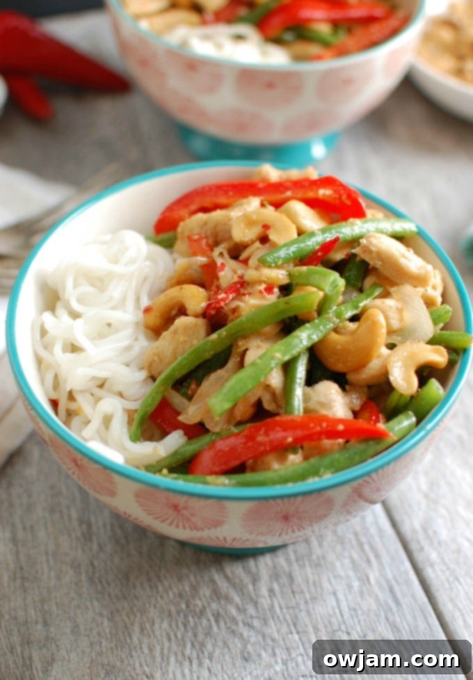 Lemongrass Chicken Noodle Bowls - a healthy and flavorful stir-fry