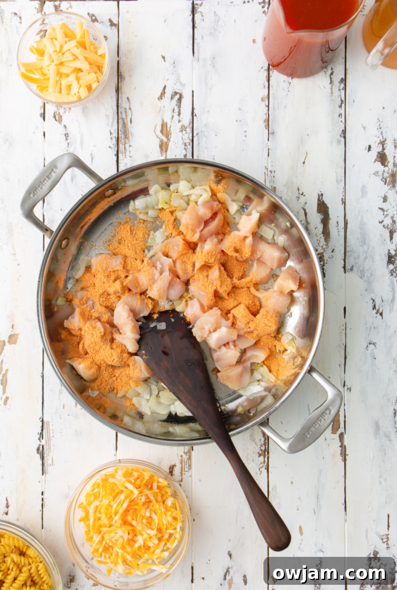 Creamy One-Pot Chicken Enchilada Pasta 5 One Pot Chicken Enchilada Pasta chicken in a skillet