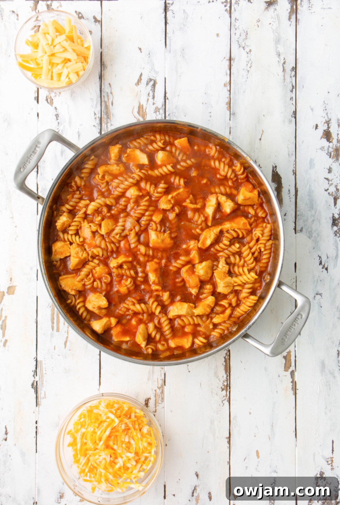 Creamy One-Pot Chicken Enchilada Pasta 6 One Pot Chicken Enchilada Pasta in a skillet
