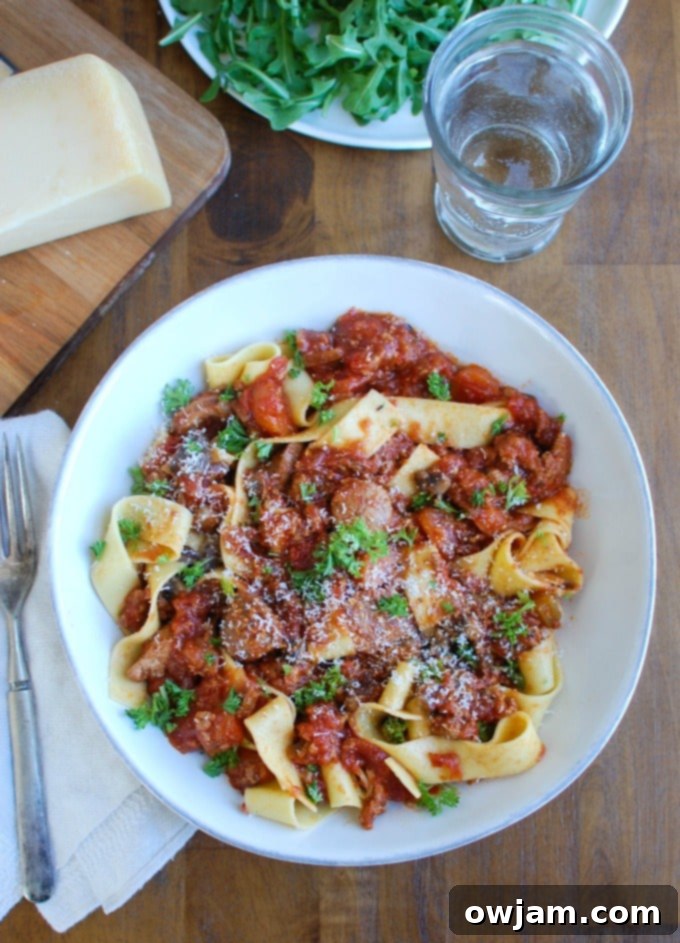 Slow Cooker Turkey Sausage Bolognese Sauce - dinner