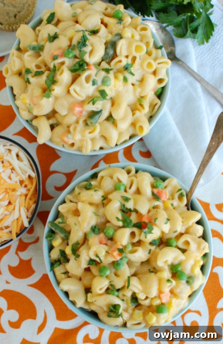 One Pot Veggie Mac Magic 3 Instant Pot Vegetable Mac and Cheese two bowls.