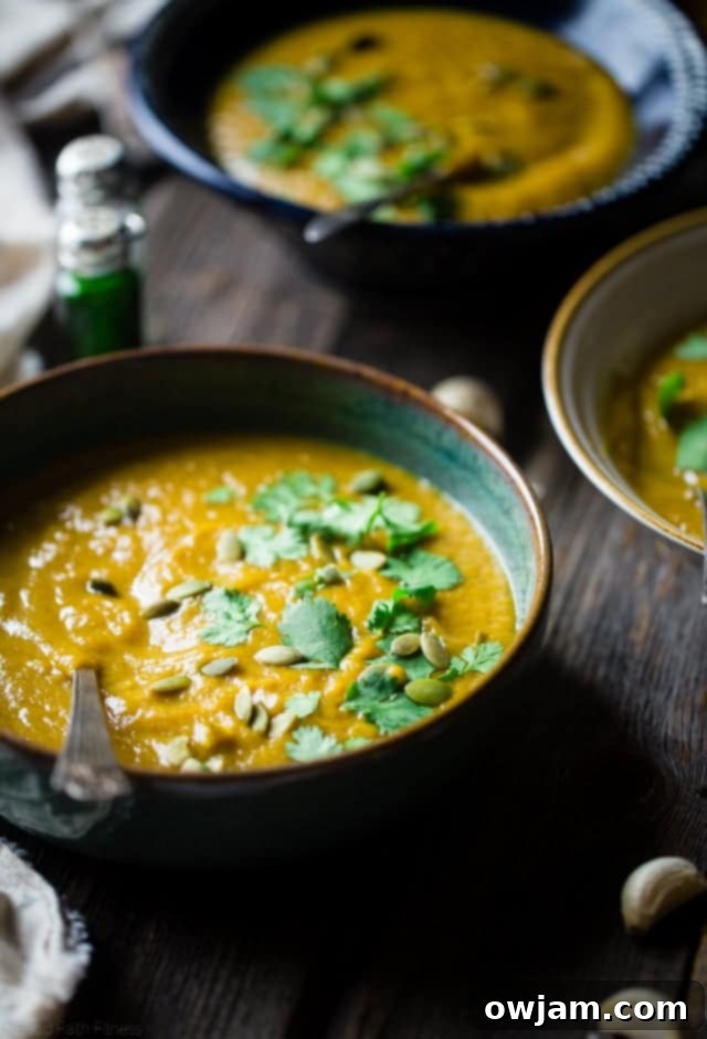 Moroccan Roasted Acorn Squash Soup, healthy and flavorful