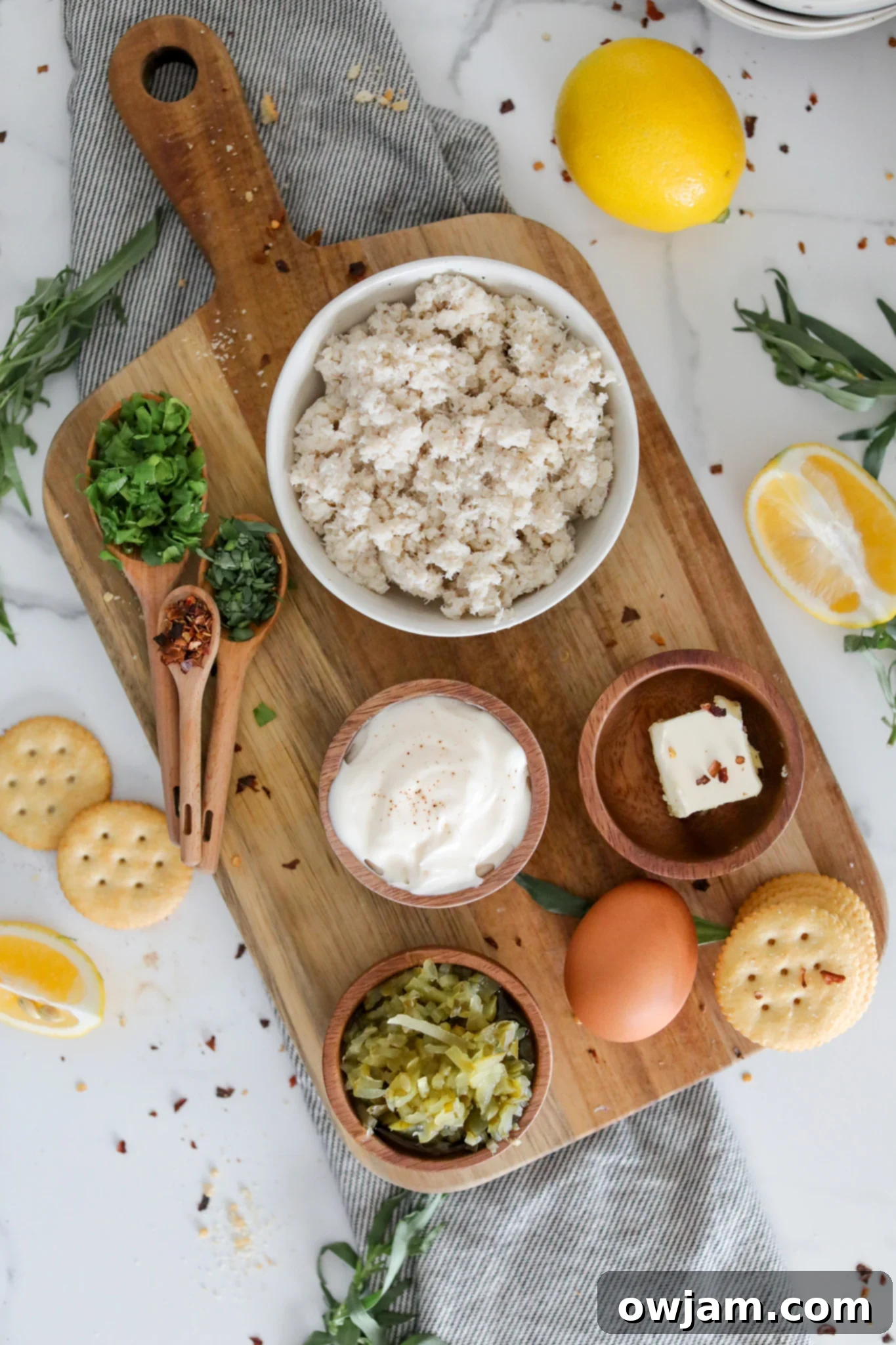 Effortless Crab Cake Perfection 3 Easy Crab Cake Recipe ingredients.