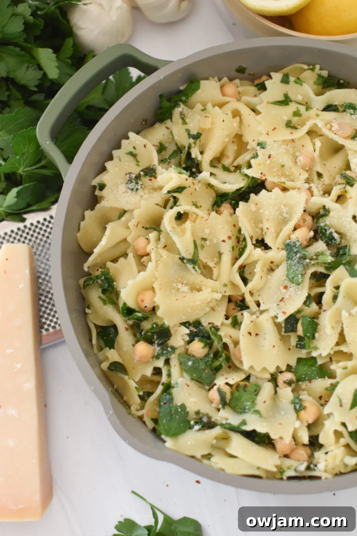Cheesy Kale Pasta with kale.