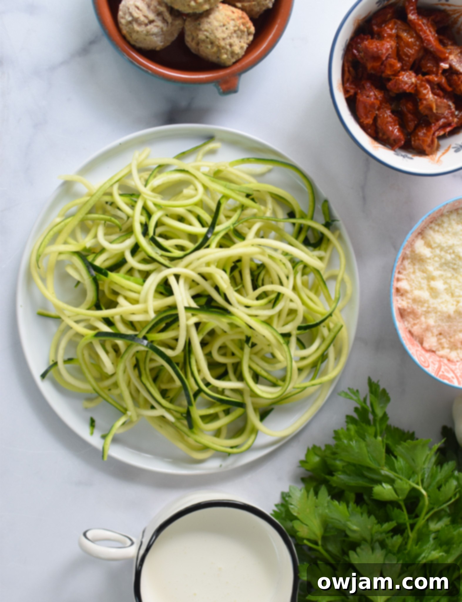 Alfredo Zoodles Recipe ingredients. 