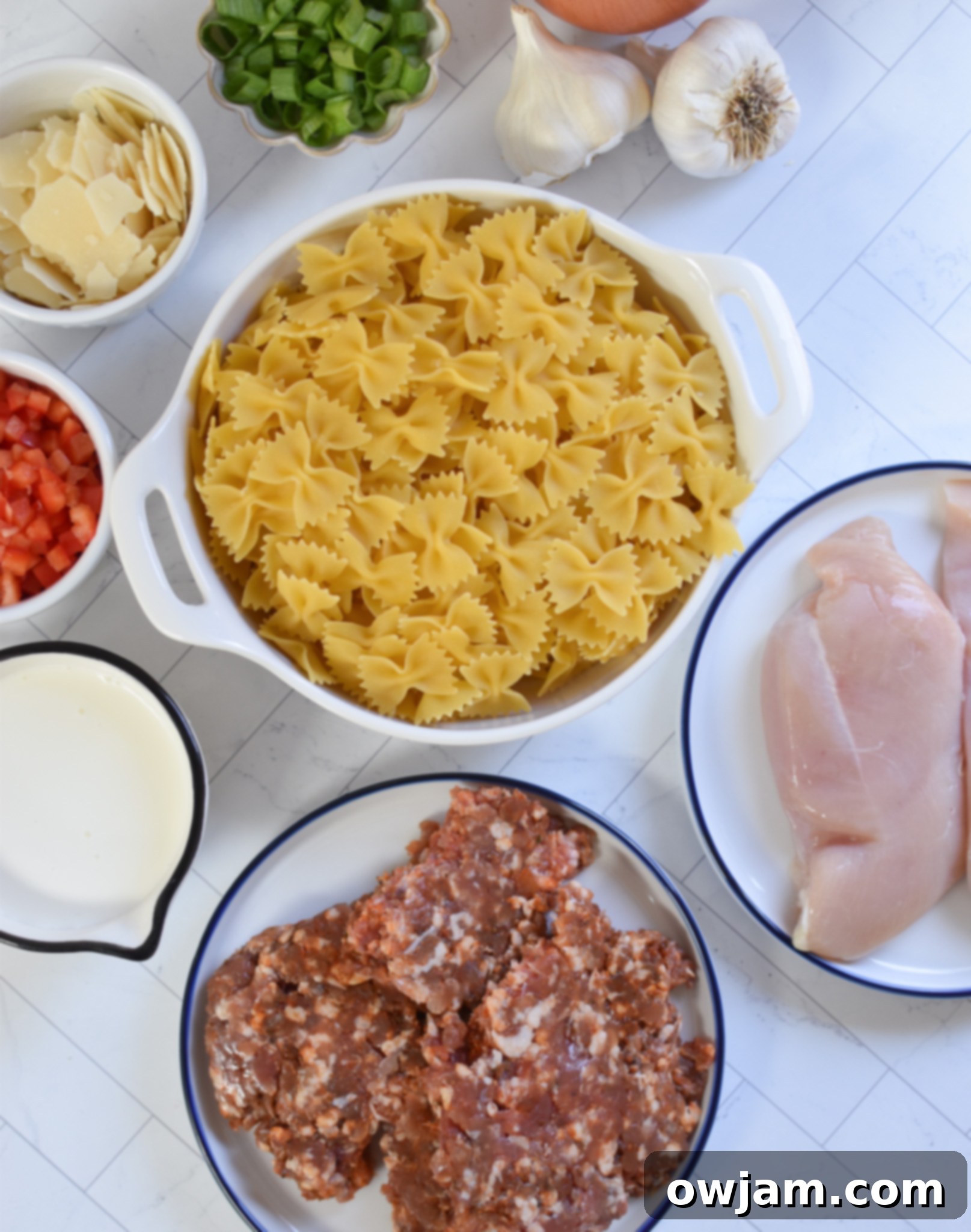 Creamy Chicken and Chorizo Pasta Recipe ingredients. 