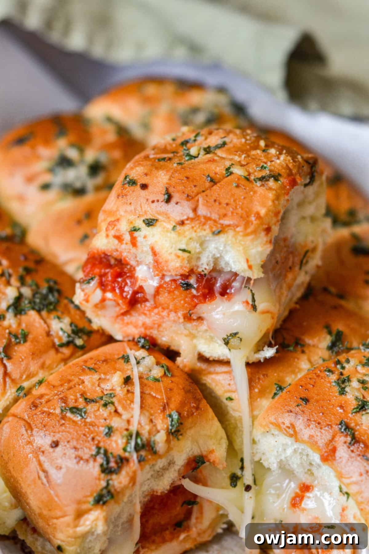 Speedy Chicken Parm Bites 2 Easy Chicken Parmesan Sliders in a baking dish