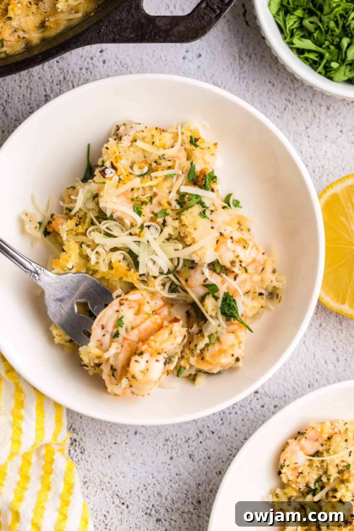 Effortless Crispy Shrimp 3 Easy Breaded Shrimp in a bowl